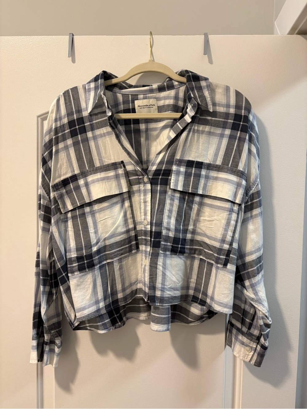Abercrombie & Fitch Black and White Plaid Button-Up